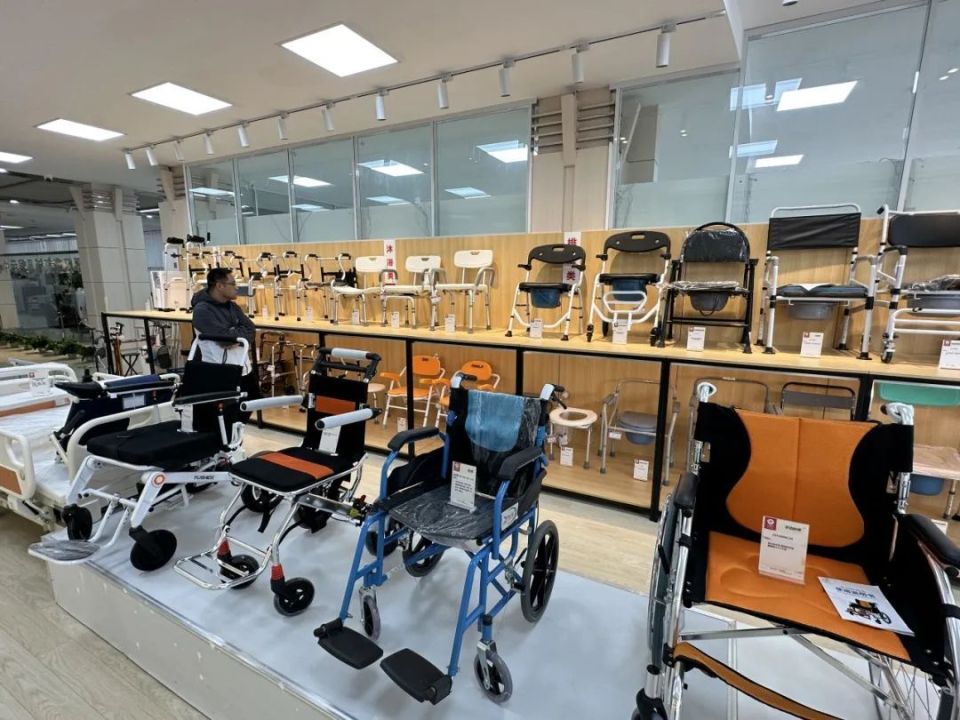 昌平區(qū)康復(fù)輔具展示中心盛大開(kāi)業(yè)，賦能康養(yǎng)新未來(lái)
